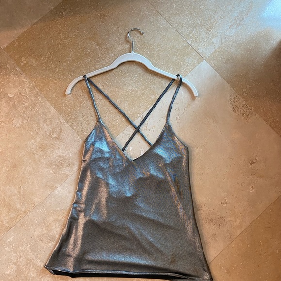 Revolve BY THE WAY metalic top - Picture 5 of 5